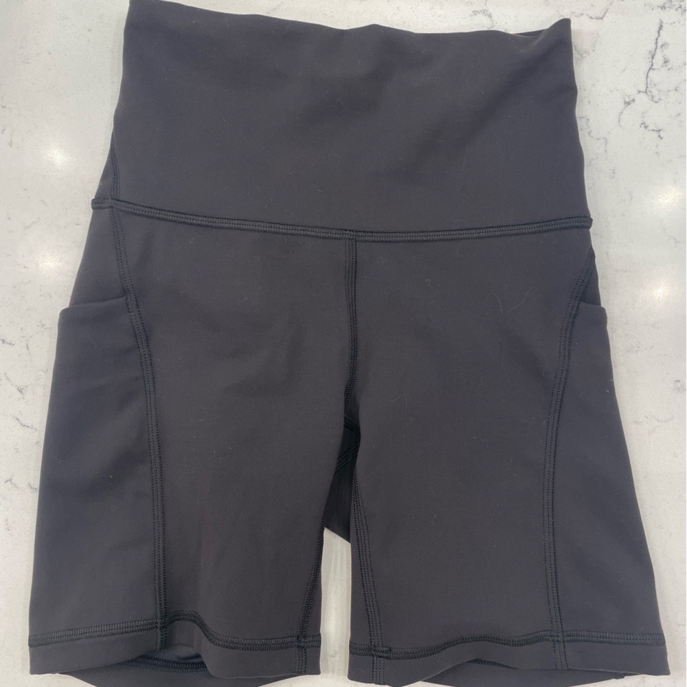 Wunder Train High-Rise Short with Pockets 6" size 2